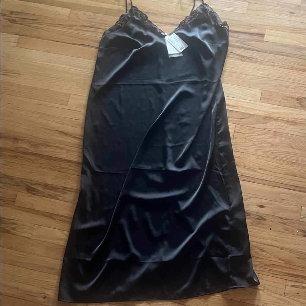 H&M lace satin like dress